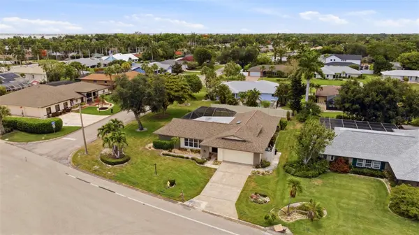 1335 WHISKEY CREEK DR, Fort Myers, FL 33919