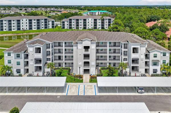 18461 COPPERHEAD CT N #422, Lehigh Acres, FL 33936