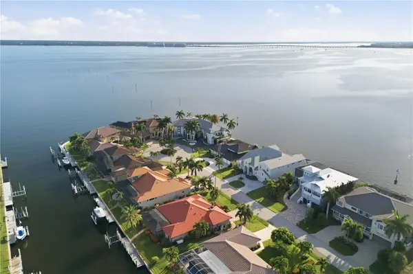 2139 PALM TREE DR, Punta Gorda, FL 33950