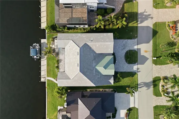 2139 PALM TREE DR, Punta Gorda, FL 33950