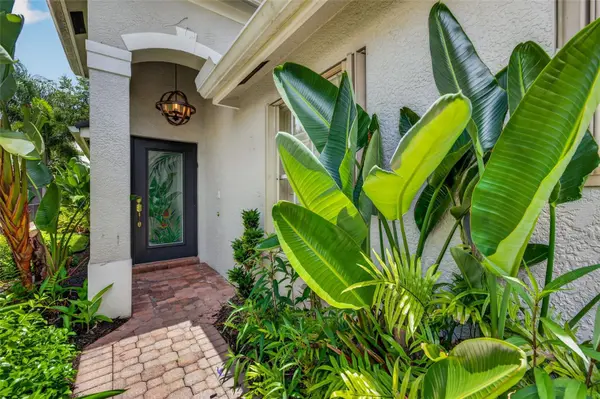 1574 WINDAMERE LN, Naples, FL 34119