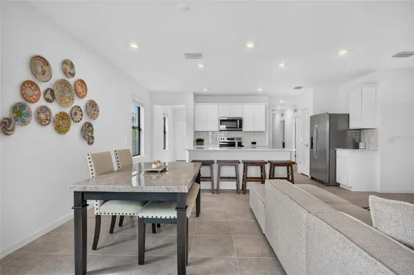 6492 SILVERSTAR DR, Sarasota, FL 34240