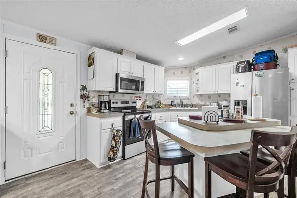 6801 BERNADEAN BLVD, Punta Gorda, FL 33982