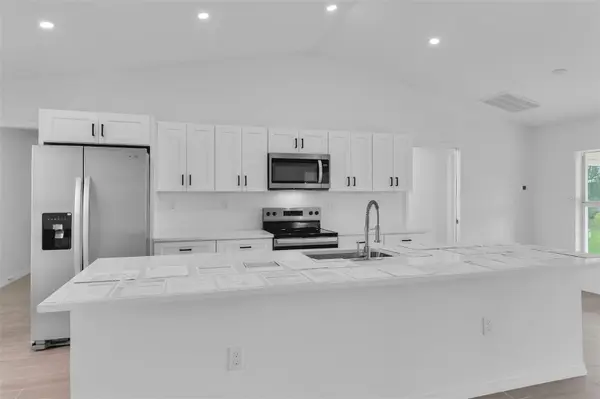 2221 NW 43RD AVE, Cape Coral, FL 33993