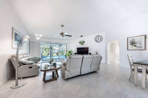 538 W CASHEW, Punta Gorda, FL 33955