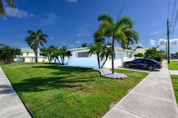 330 HARVEY ST, Punta Gorda, FL 33950