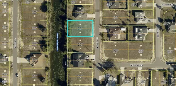 1222 NE 9TH AVE, Cape Coral, FL 33909