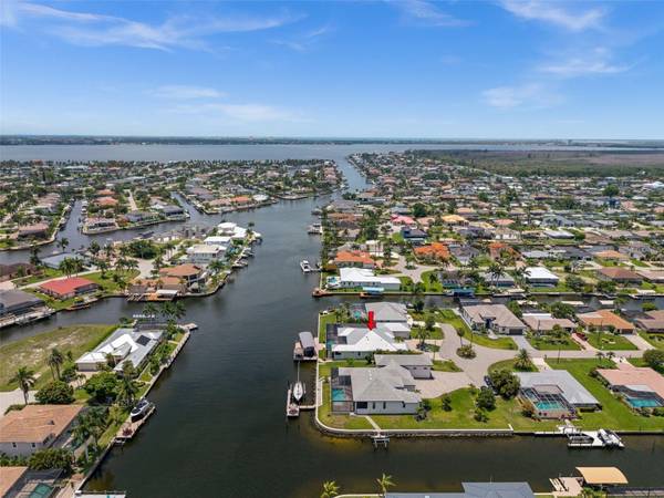 105 SW 52ND ST, Cape Coral, FL 33914