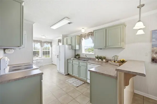 2 HOLLAND DR #39E, Punta Gorda, FL 33950