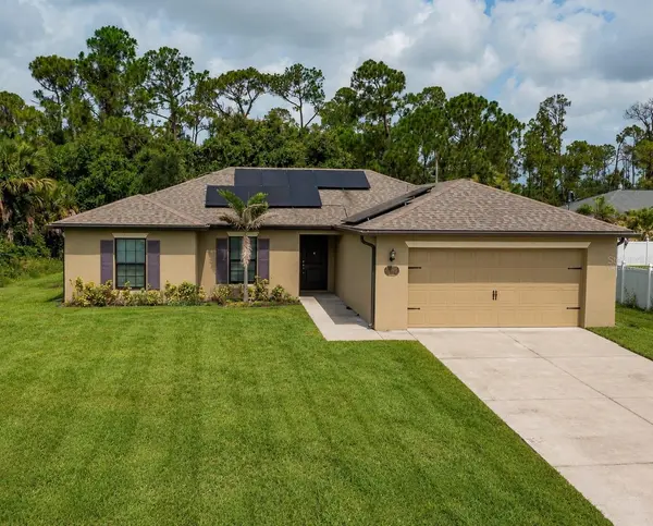 2555 ATWATER DR, North Port, FL 34288