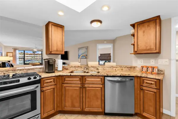 9050 MIDNIGHT PASS RD #1, Sarasota, FL 34242