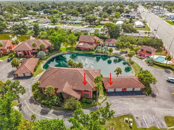 3013 CLARK RD #6, Sarasota, FL 34231