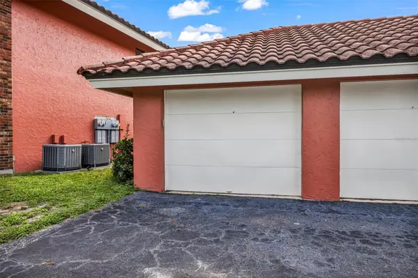 3013 CLARK RD #6, Sarasota, FL 34231