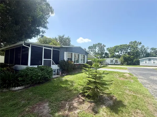 9735 LAKE FAIRWAYS BLVD, North Fort Myers, FL 33903