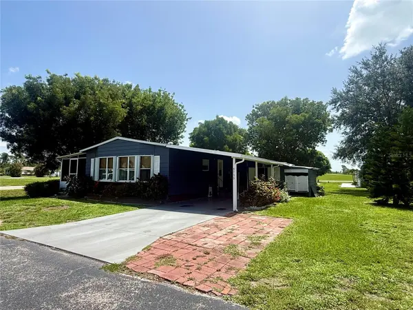 9735 LAKE FAIRWAYS BLVD, North Fort Myers, FL 33903