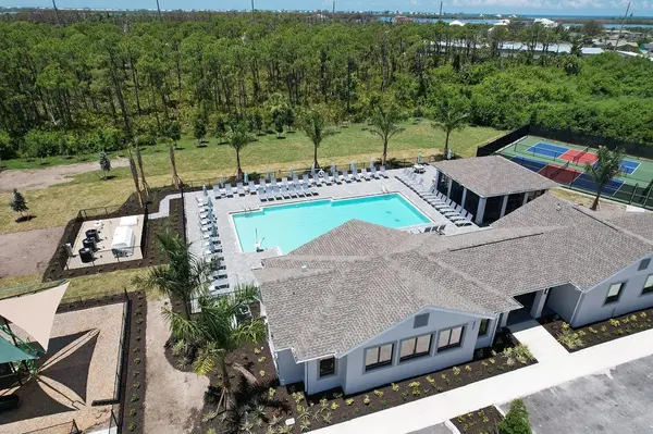 8535 SAINT KITTS CIR, Englewood, FL 34224