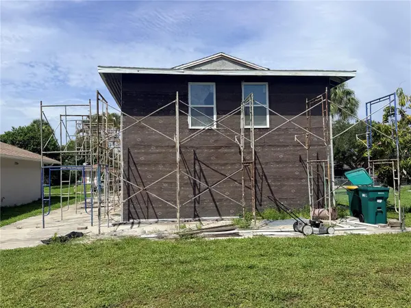 125 4TH ST, Naples, FL 34113