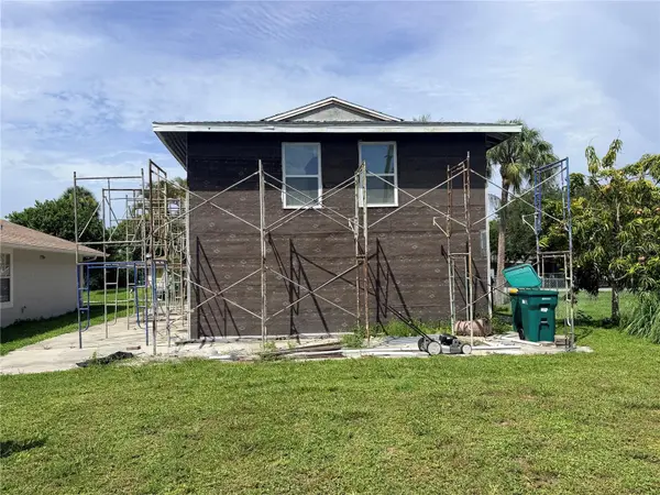 125 4TH ST, Naples, FL 34113