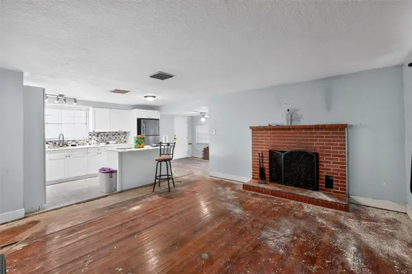 10109 MAIN ST, Thonotosassa, FL 33592