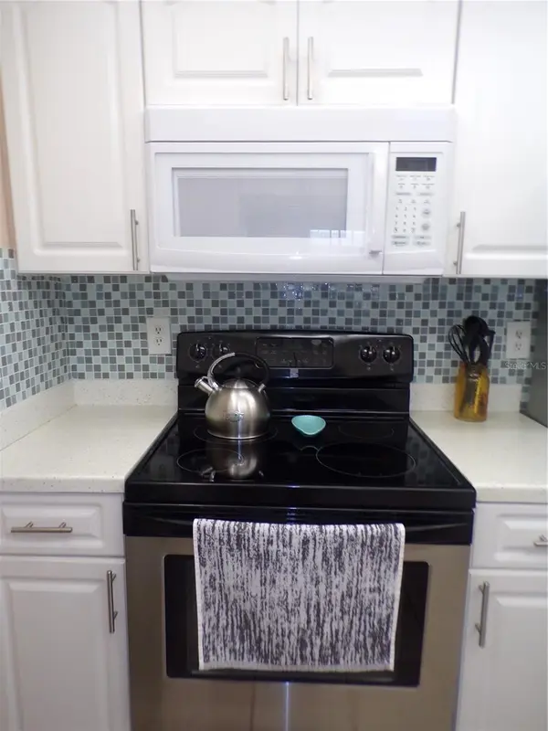 4016 OAKVIEW DR #J8, Punta Gorda, FL 33980