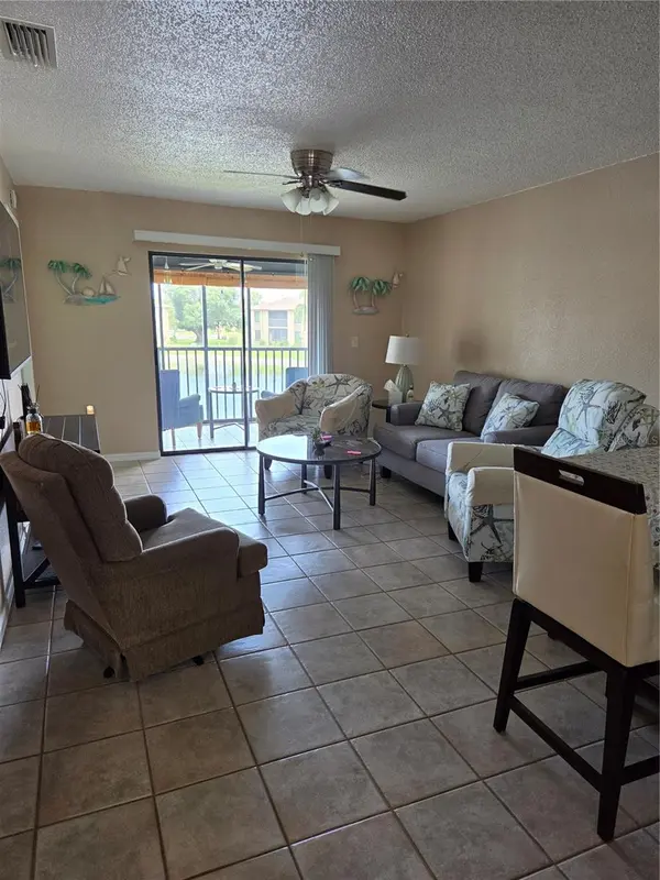 4016 OAKVIEW DR #J8, Punta Gorda, FL 33980