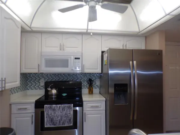 4016 OAKVIEW DR #J8, Punta Gorda, FL 33980