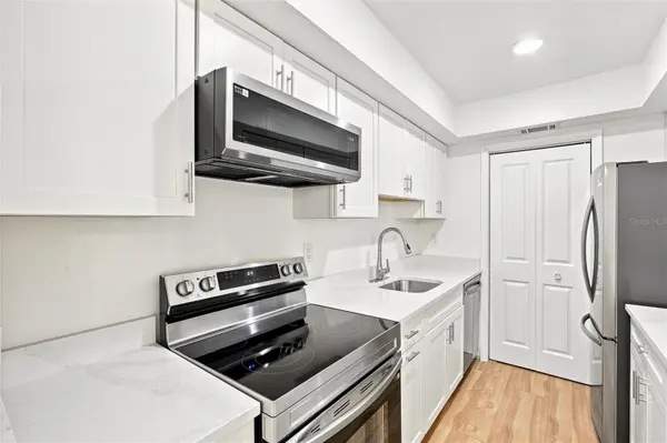 6947 WOODWIND DR #77, Sarasota, FL 34231
