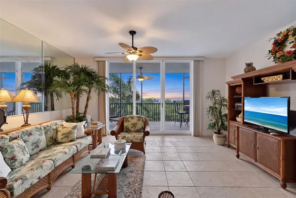3329 SUNSET KEY CIR #204, Punta Gorda, FL 33955