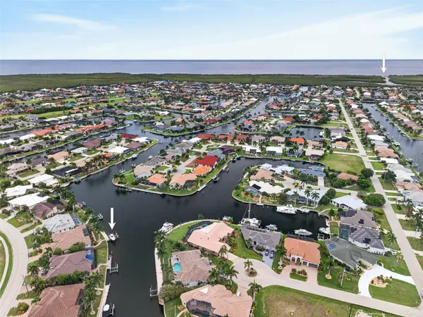 2018 DEBORAH DR, Punta Gorda, FL 33950
