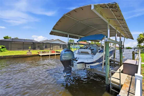 7219 REYMOOR DR, North Fort Myers, FL 33917