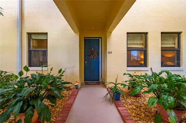 1340 ROCK DOVE CT #123, Punta Gorda, FL 33950