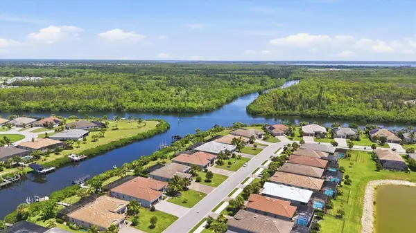 15040 SPANISH POINT DR, Port Charlotte, FL 33981