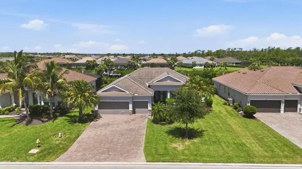 15040 SPANISH POINT DR, Port Charlotte, FL 33981