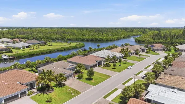 15040 SPANISH POINT DR, Port Charlotte, FL 33981