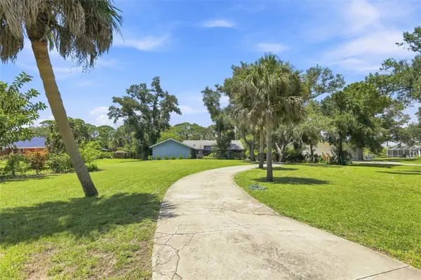 881 PINTO CIR, Nokomis, FL 34275