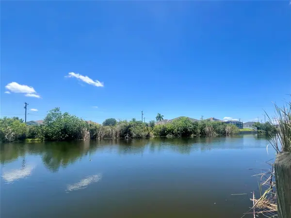 2208 NE 6TH AVE, Cape Coral, FL 33909