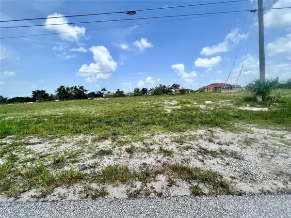 3061 NW 5TH AVE, Cape Coral, FL 33993