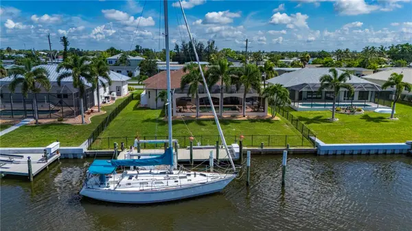 21551 EDGEWATER DR, Port Charlotte, FL 33952