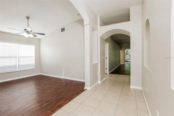 1717 ERIN BROOKE DR, Valrico, FL 33594