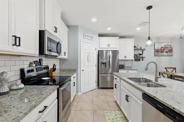 3215 BIRCHIN LN, Fort Myers, FL 33916