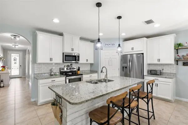 3215 BIRCHIN LN, Fort Myers, FL 33916