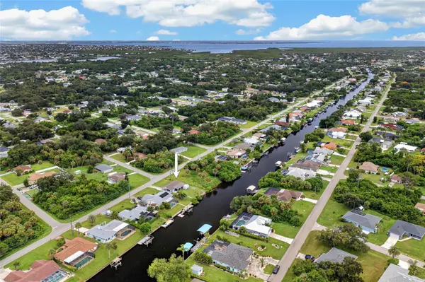 3165 ROCK CREEK DR, Port Charlotte, FL 33948