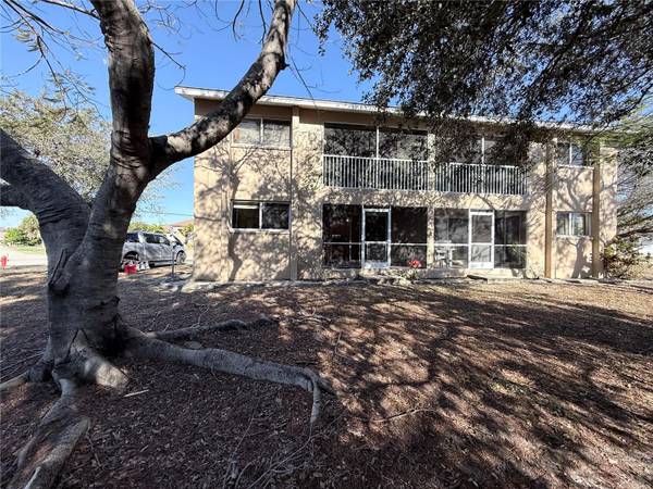 2845 MAGDALINA AVE #4, Punta Gorda, FL 33950