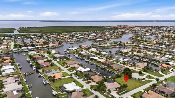 1121 CORONADO DR, Punta Gorda, FL 33950