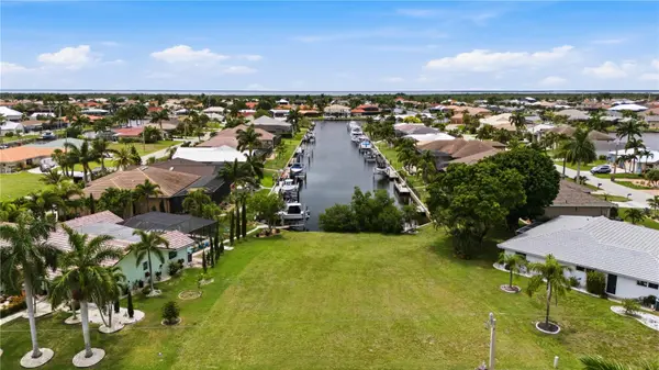 1121 CORONADO DR, Punta Gorda, FL 33950