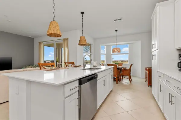 17625 OPAL SAND DR #401, Venice, FL 34293