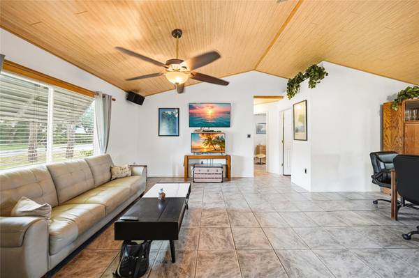 2631 FIESTA DR, Venice, FL 34293