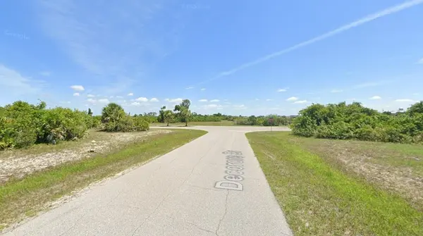 39 DECORORE DR, Rotonda West, FL 33947