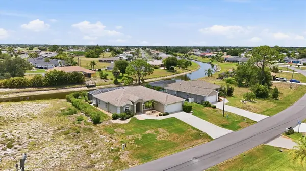 156 MARK TWAIN LN, Rotonda West, FL 33947