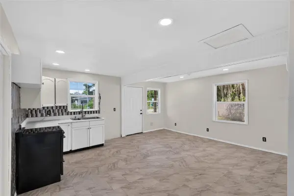 8024 HILLMAN AVE, Punta Gorda, FL 33982
